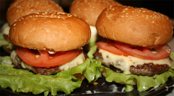 Гамбургеры в мультипекаре Редмонд