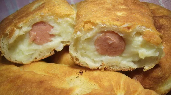 Пирожки с сосисками и картошкой в мультипекаре Редмонд