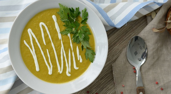 Крем-суп из лука-порея и картофеля в мультиварке Редмонд