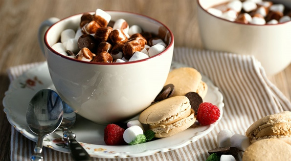 Горячий шоколад с маршмеллоу в мультиварке Редмонд